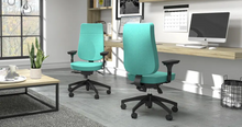 Load image into Gallery viewer, Quatra chair
